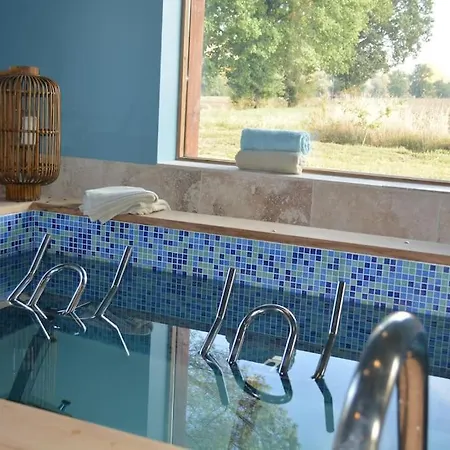 Bastide Des Tourelles Pour 20 Pers. Piscine & *
